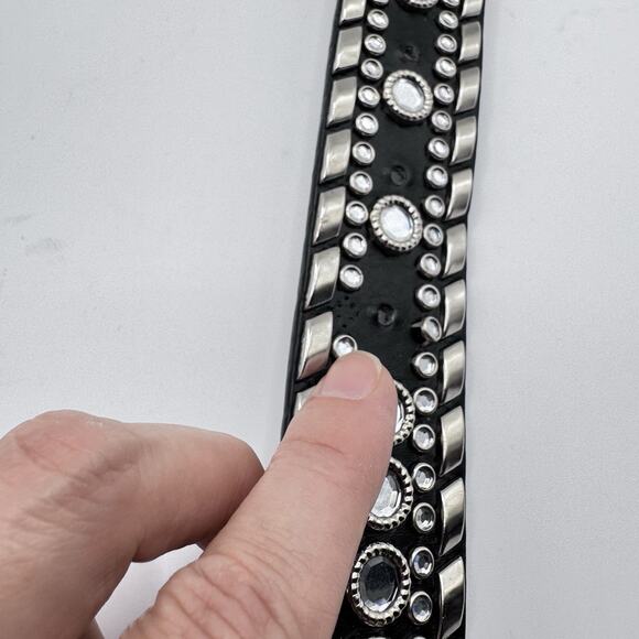 Luxury Diva Rhinestone Bling Cowgirl Fashion Black Belt Size L Missing 1 Stud - Picture 7 of 12